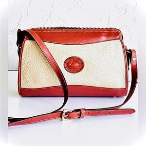 VINTAGE DOONEY & BOURKE FARMHOUSE COTTAGE BEIGE TAUPE/TAN TRIM CROSSBODY